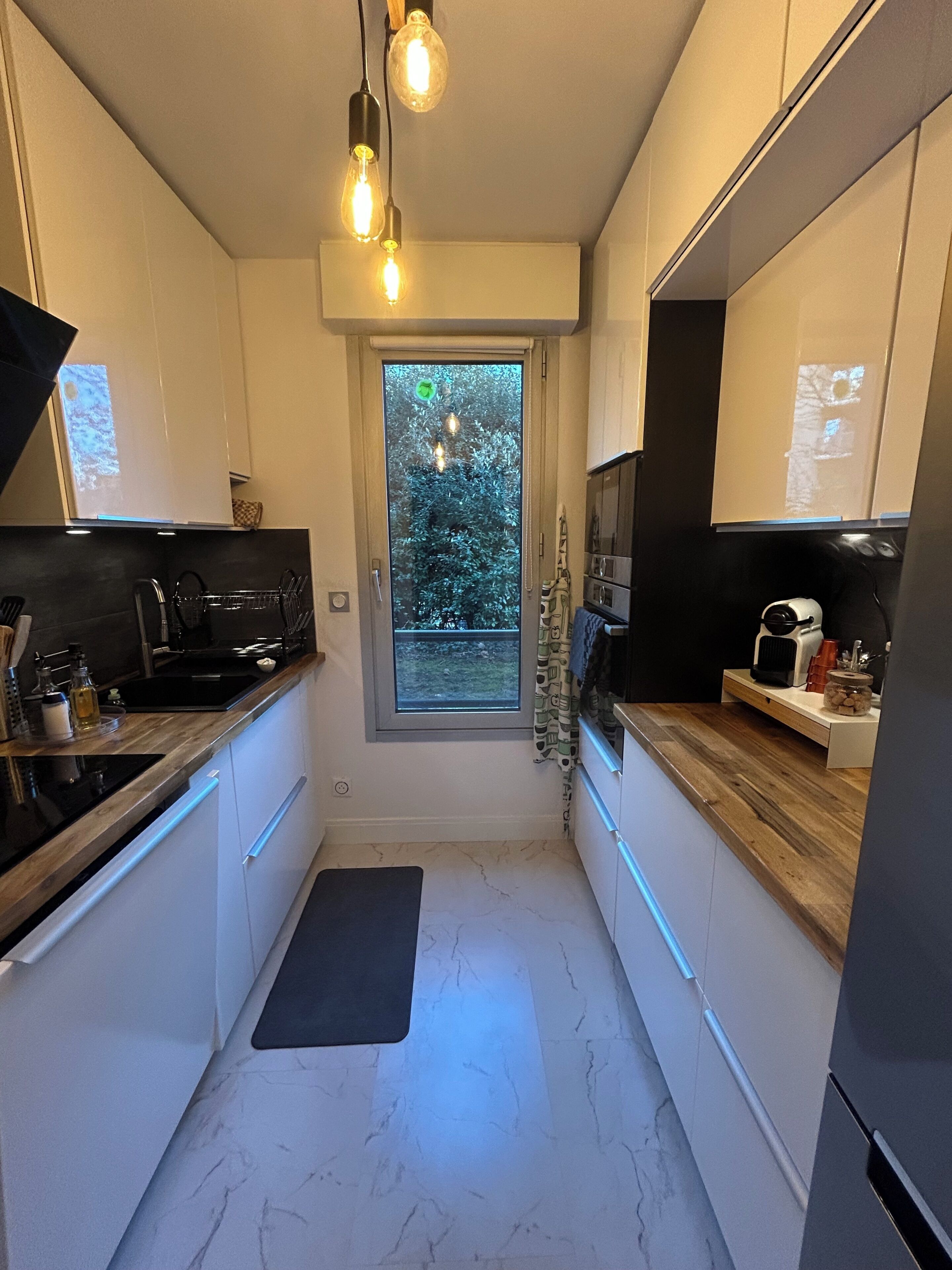 Micro-ondes, four, plaque de cuisson, lave-vaisselle