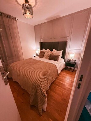 3 chambres, fer et planche à repasser, Wi-Fi, literie fournie