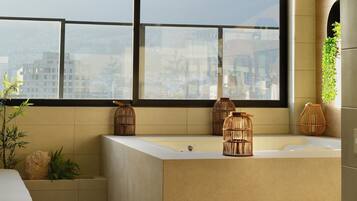 Indoor spa tub