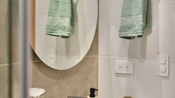 Superior Studio, Balcony, Mountain View | Bathroom