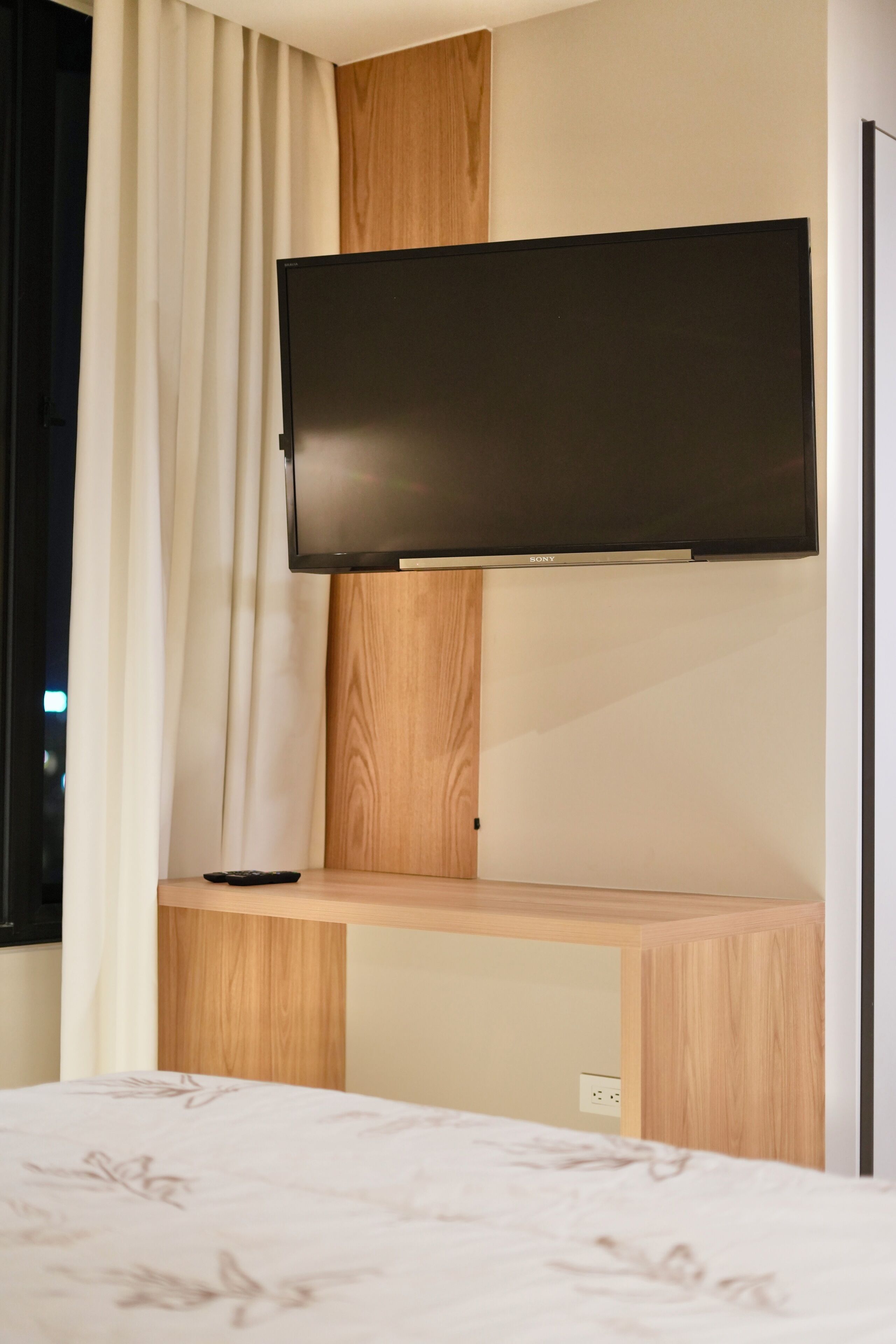 Superior Studio, Balcony, Mountain View | Television