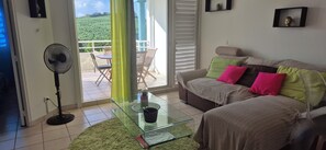 Living area - On Mont Vert (no sargassum) (Le Robert)