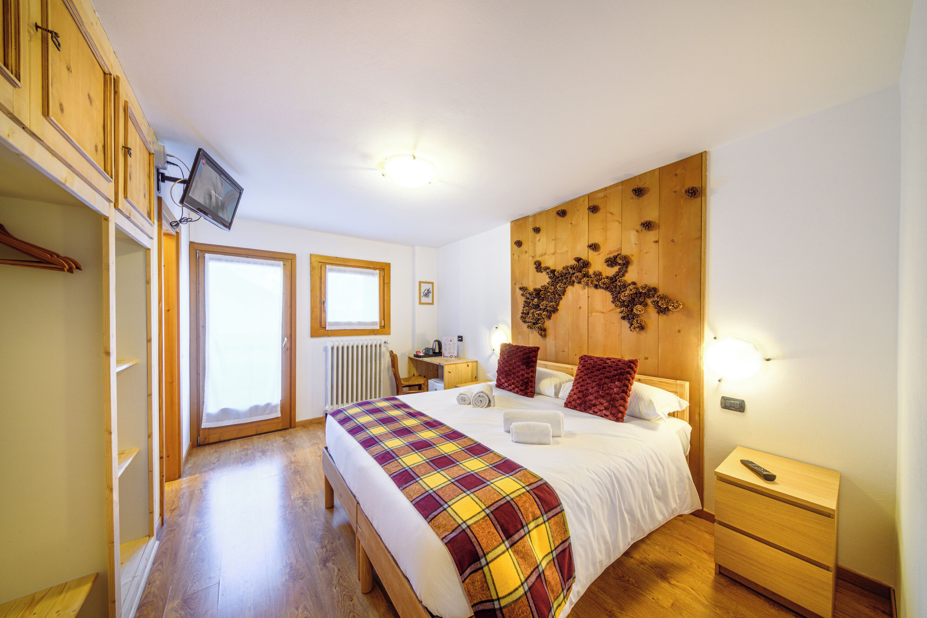 免费 WiFi、床单