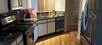 FIFA 2026-Cozy 2-bedroom house 
10 mins from AirPort/20mins Stadiums!!!!