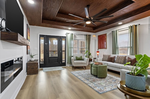 Charming 3-bedroom renovated Mill House just outside downtown Greenville