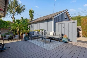 Terrace/patio - Modern Retreat with Vaulted Wood Ceilings & Private Outdoor Space (Carpinteria)