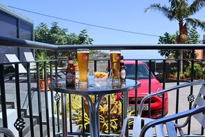 Outdoor dining - Island Loft By Sam Houses (Tabua)