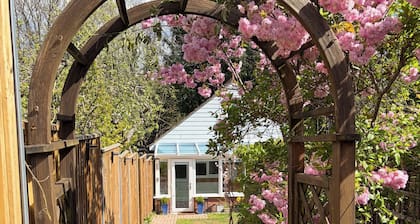Cozy & Self Contained The Garden Annex 306