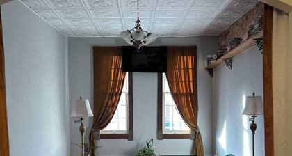 Historic loft next to restaurant, tavern, and shopping right outside your door!