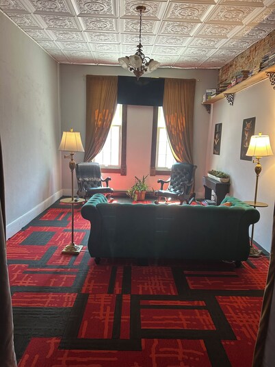 Historic loft next to restaurant, tavern, and shopping right outside your door!