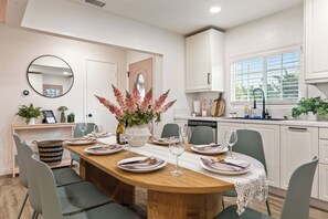 Dining - Spacious Pink Disney Home • Game Room • Near Knott’s & Stadium • Family Friendly (Anaheim)