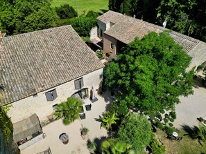 Exterior - Charming farmhouse Bed and breakfast or group gîte between Uzès and the Pont du Gard (Argilliers)