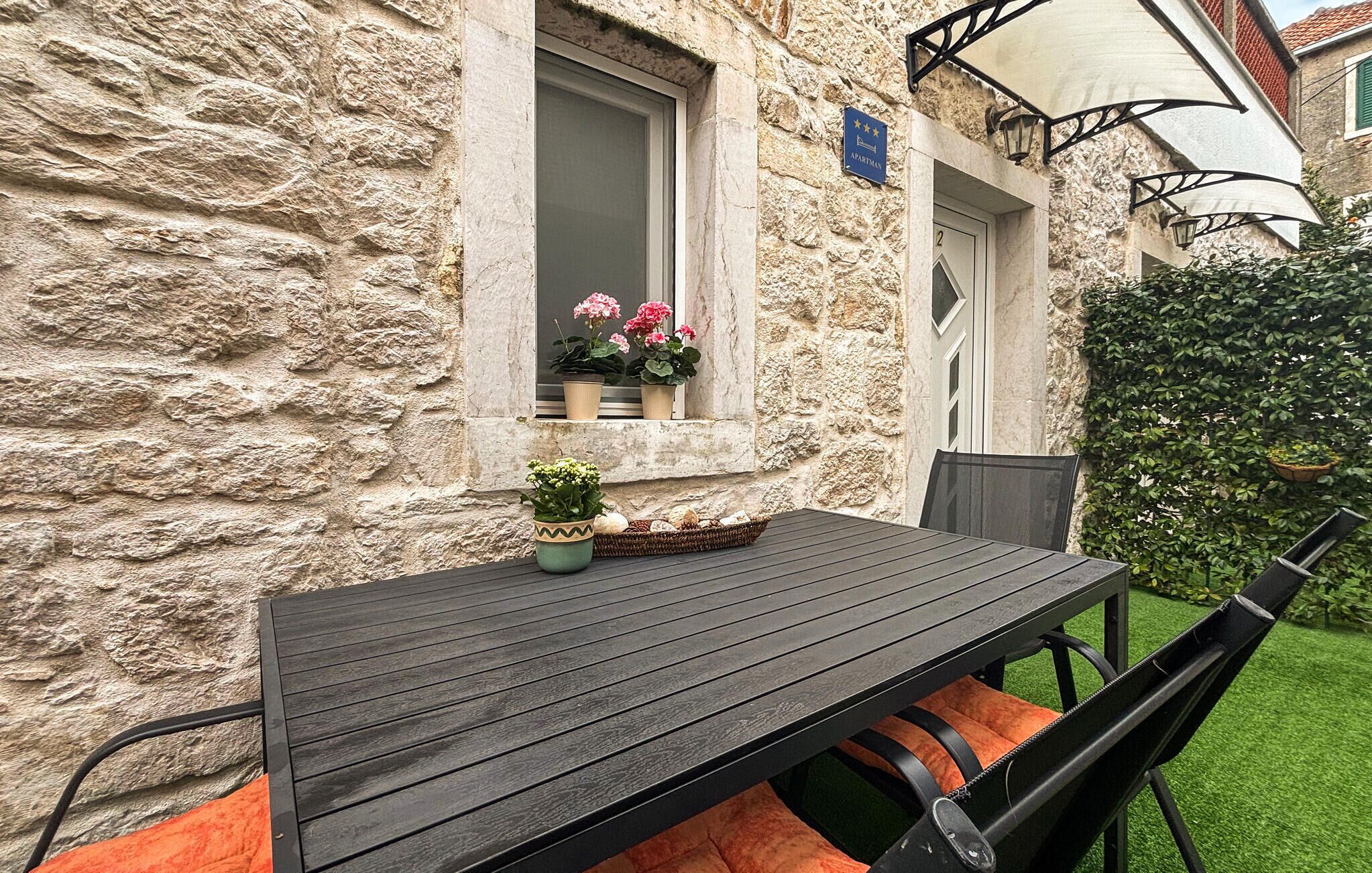 屋外ダイニングエリア