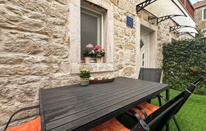Outdoor dining - Stunning apartment in Opuzen with WiFi (Opuzen)