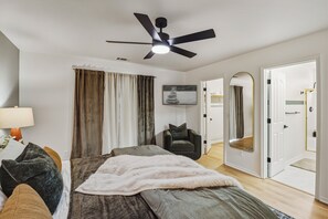 مكواة/لوح كي وواي فاي وملاءات أسرّة