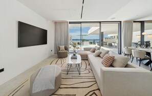 Smart TV - Beautiful home in Ugljan with private swimming pool, can be inside or outside (Ugljan)