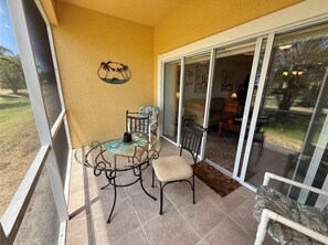 Outdoor dining - PUNTA GORDA GOLF COURSE CONDO 2-bedroom; 2 bathroom; den; gr fl; NEW LISTING (Punta Gorda)