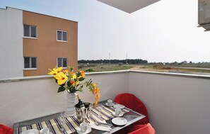 Outdoor dining - Nice apartment in Nin with WiFi (Nin)