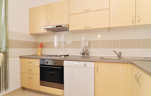 Fridge, microwave, oven, stovetop - StunNing apartment in Nin (Nin)