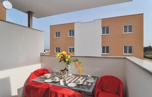 Outdoor dining - Lovely apartment in Nin with WiFi (Nin)
