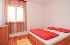 2 bedrooms, travel cot, free WiFi - 2 bedroom beautiful apartment in Nin (Nin)