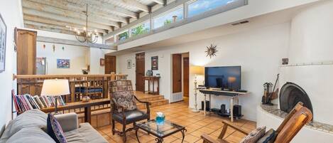TV, fireplace, stereo