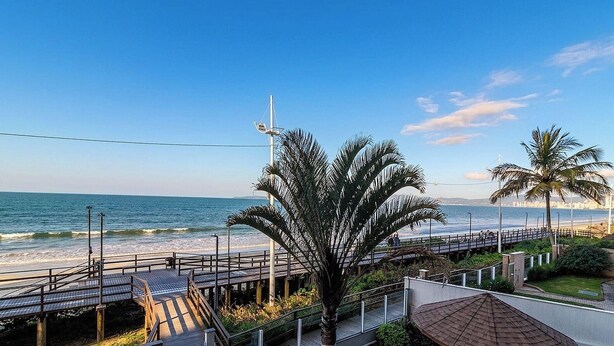 Unclassified image, 1 of 24, button - Apartments in Beachfront Condo in Itapema - DNL (Itapema)