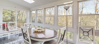 ‘Mountain Golf’ Family Home w/ Deck in Spruce Pine