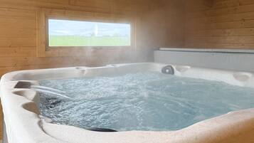 Indoor spa tub