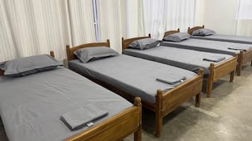 Basic Shared Dormitory | Free WiFi