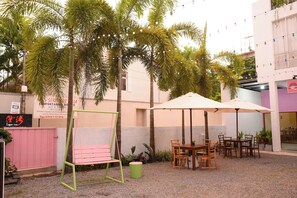 Front of property - Colombo Mount Hostel (Dehiwala-Mount Lavinia)