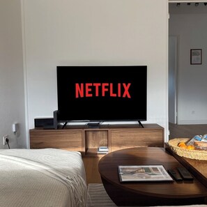 3 habitaciones, tabla de planchar con plancha, wifi y ropa de cama 