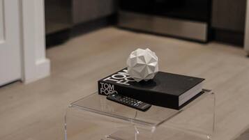 Apartment, 1 Queen Bed with Sofa bed, Non Smoking, Air conditioning | Living area