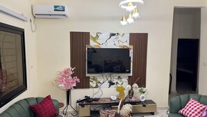 تفاصيل الفندق من الداخل