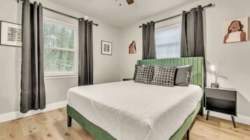 2 bedrooms, WiFi, bed sheets
