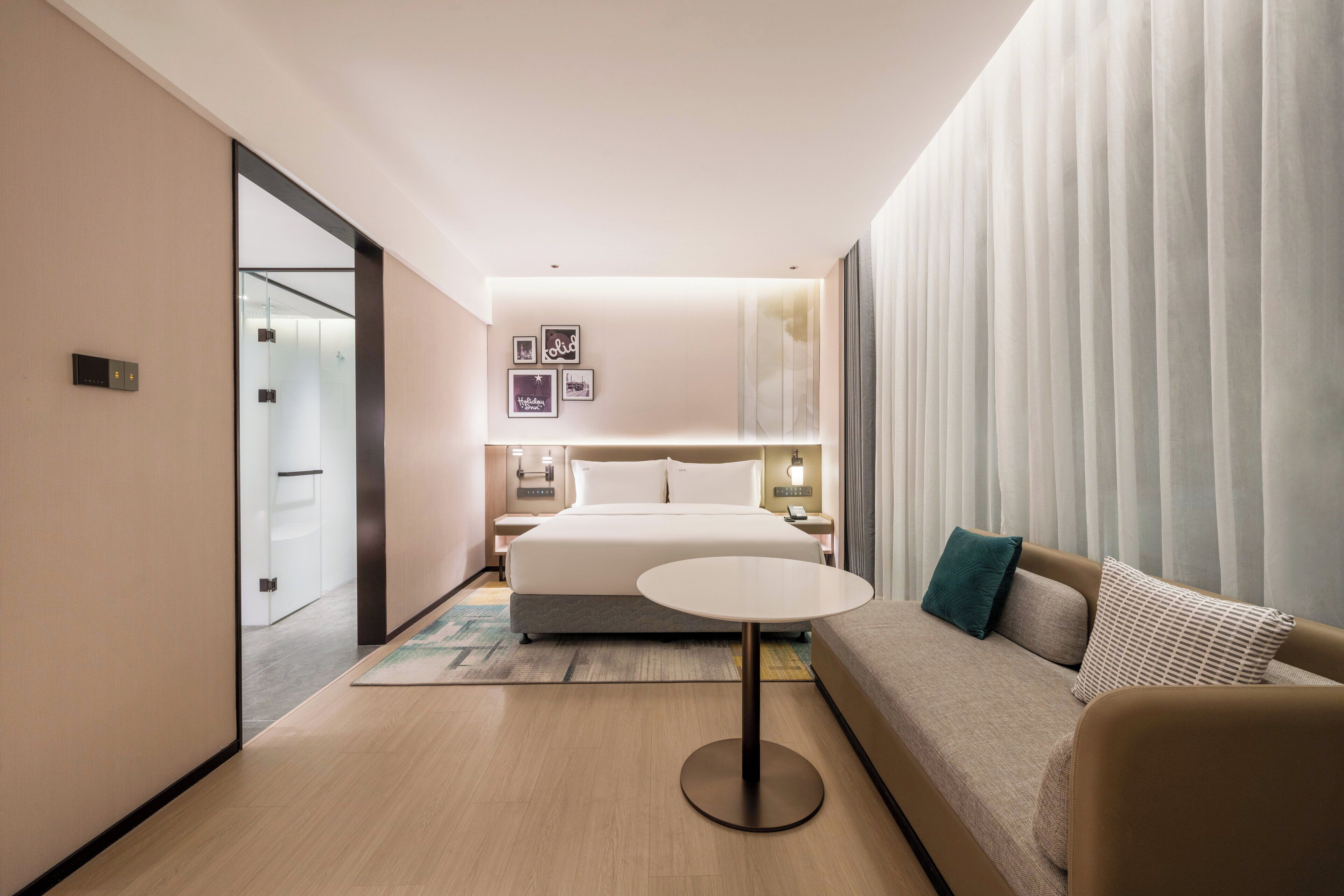 Habitación estándar, 1 cama King size (Plunge Pool Outdoor Living Area) | Edredón, minibar, escritorio y espacio para trabajar con laptop 