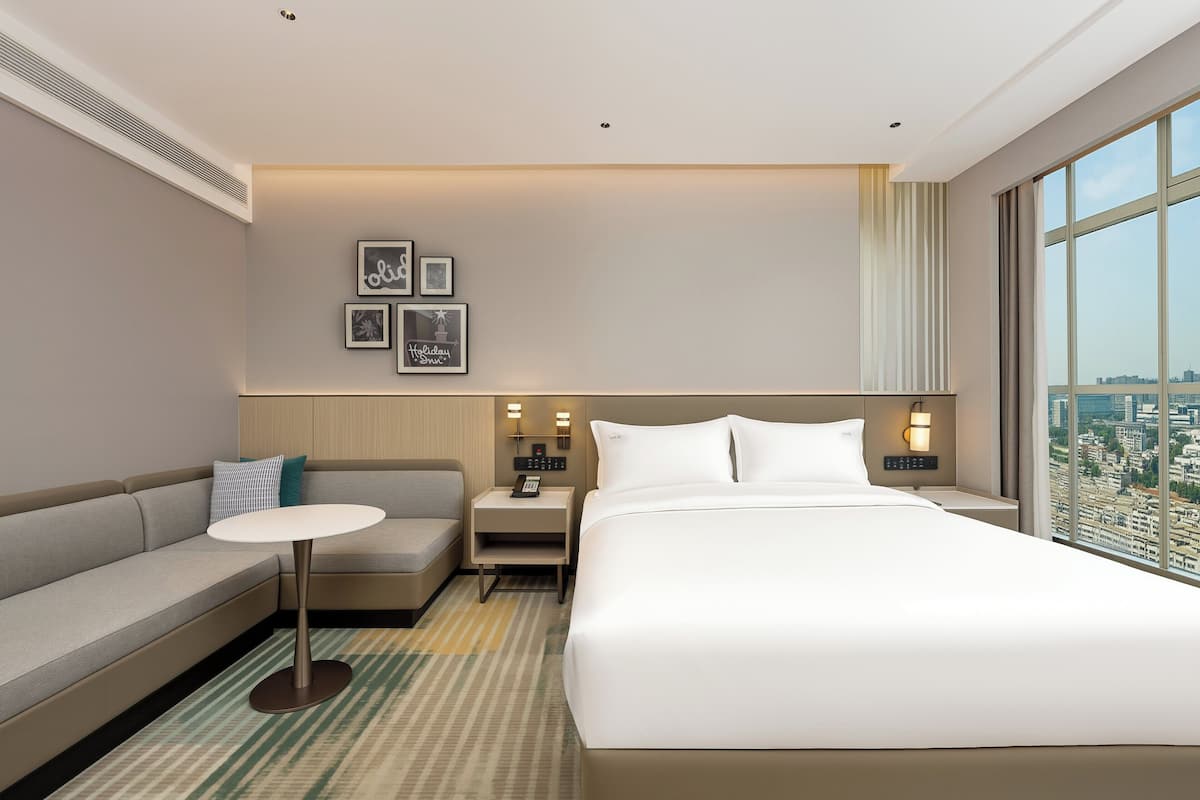 Standard Room, 1 King Bed, Accessible