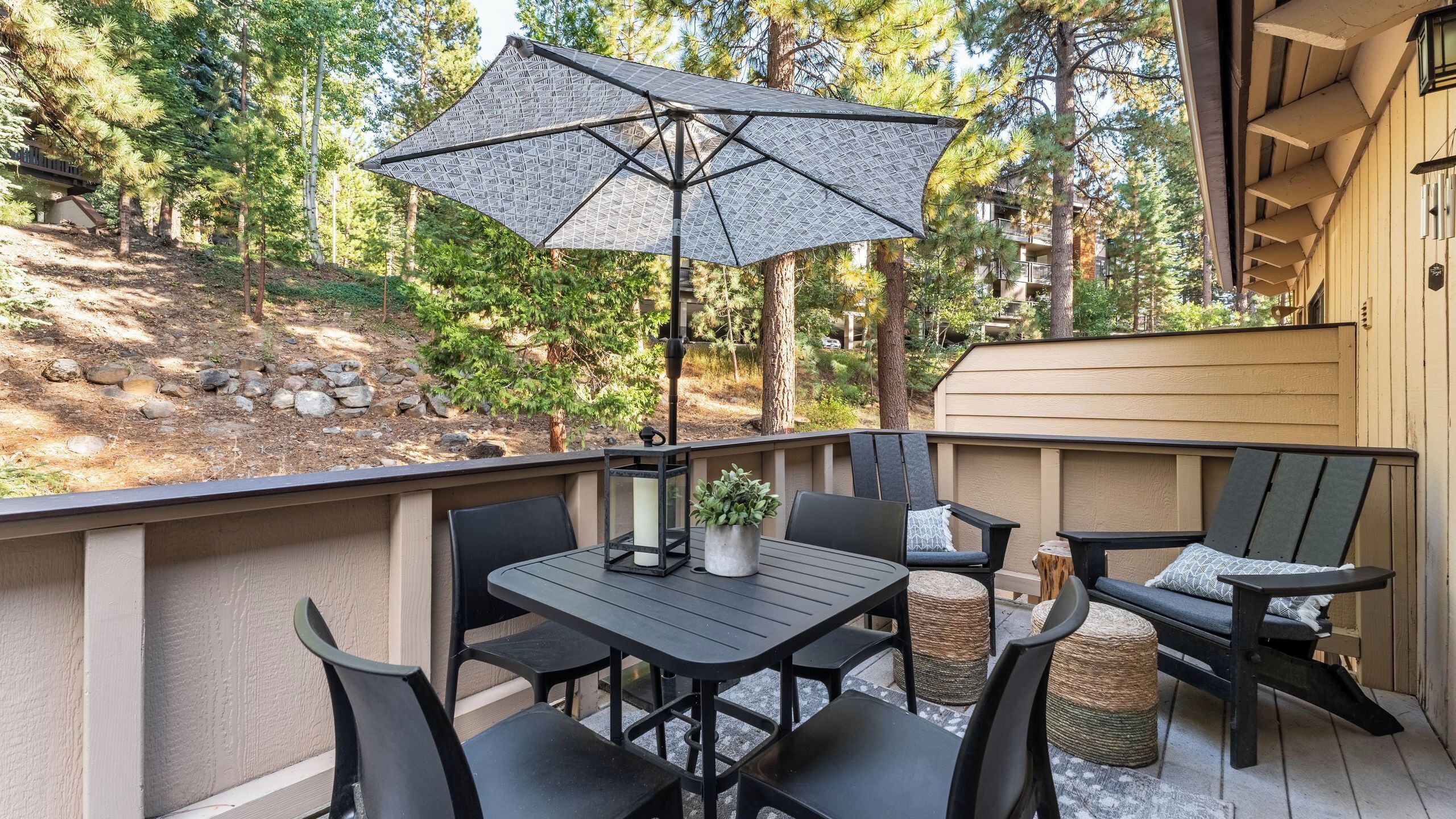 House (6 Bedrooms) | Interior