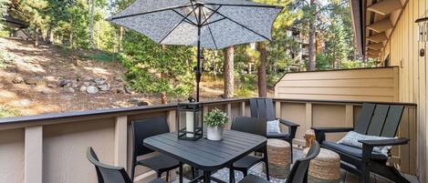 House (6 Bedrooms) | Interior