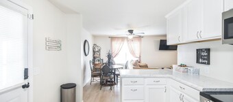 Cozy 3-bedroom house in the Sandersville city limits. Only minutes from downtown