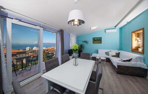 TV - Nice apartment in Makarska with house sea view (Makarska)