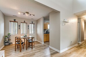 Dining - Pet-Friendly Raleigh Townhome Near Medical Centers (Raleigh)