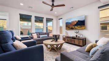 Fernseher, Tischtennisplatte