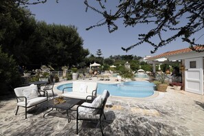 Pool - Salinola farmhouse with swimming pool in the Heart of the Puglia region (Puglia)