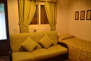 6 camere, accesso a Internet, lenzuola