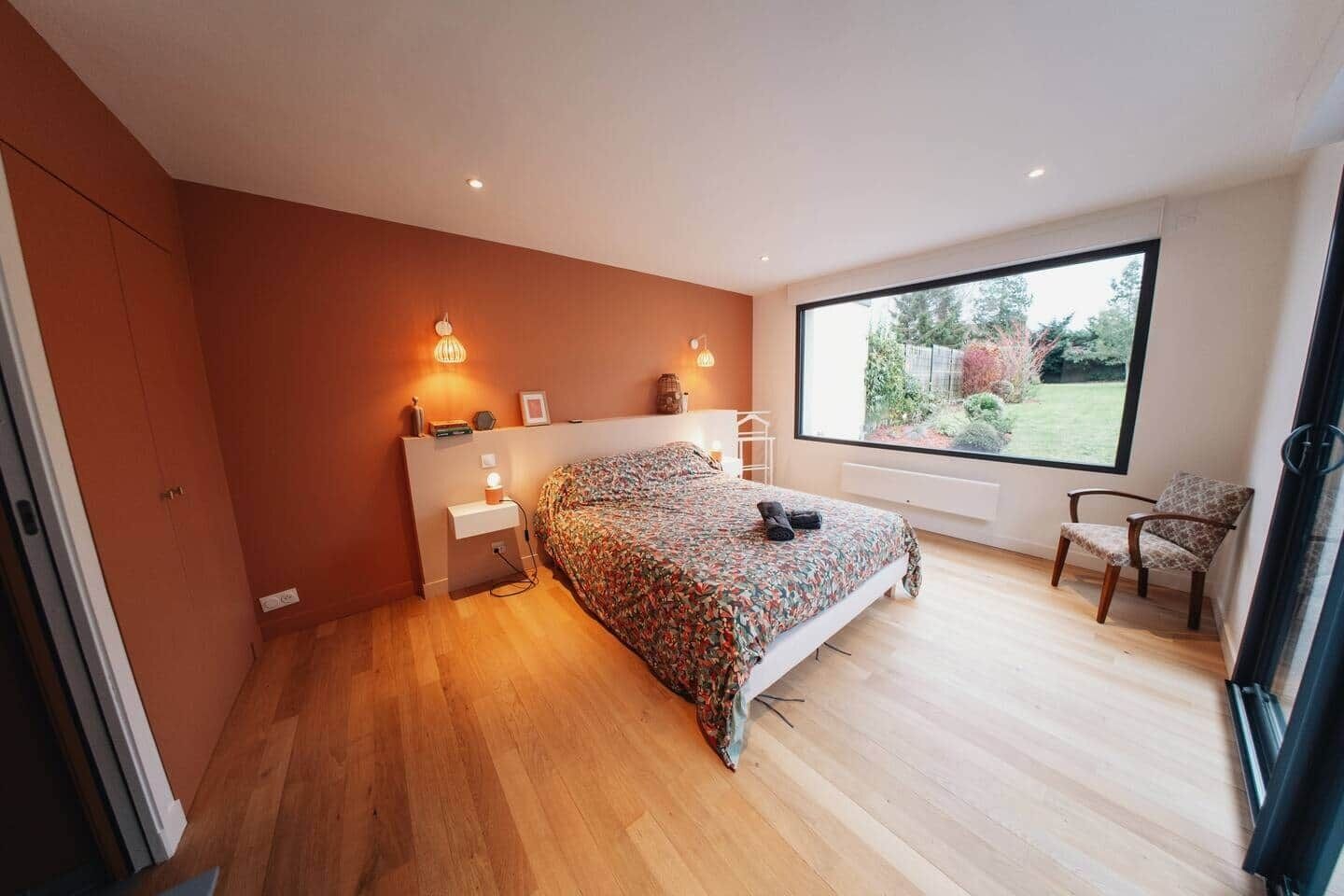 4 bedrooms, WiFi, bed sheets