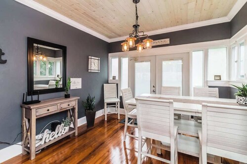 Lake Morton Historical District Home w/ King Bed