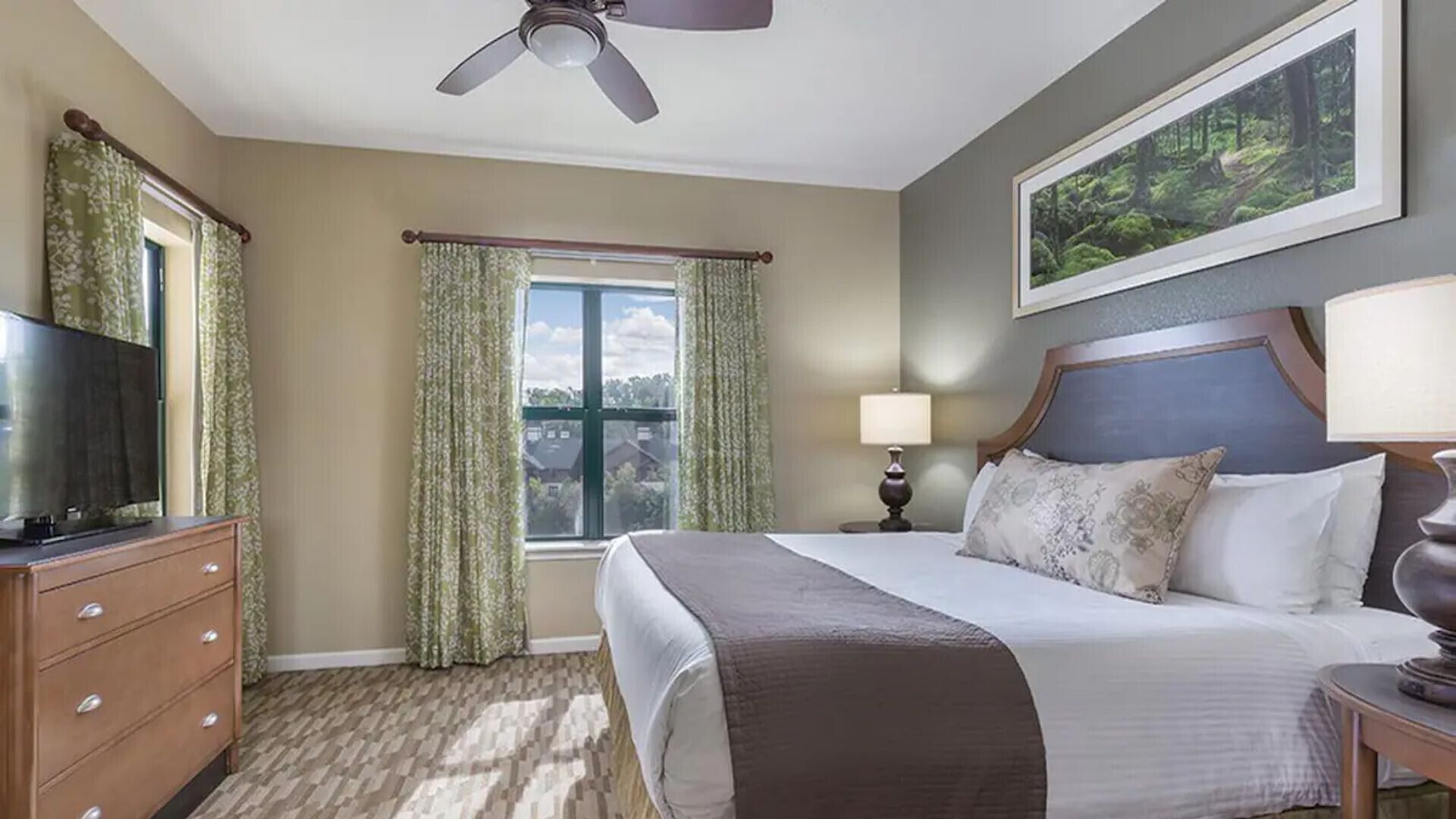 3 bedrooms, travel cot, free WiFi, bed sheets