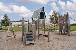 Exterior - 4882 Storey Lake (Kissimmee)
