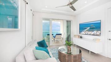 Apartment (2 Bedrooms) | Living area